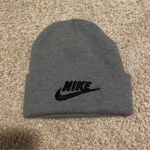 Bnwot Nike logo beanie